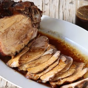 Asado de cerdo en Manteca con patatas y pimiento del Padrón