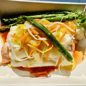 Bacalao gratinado con ali-oli sobre tomate confitado